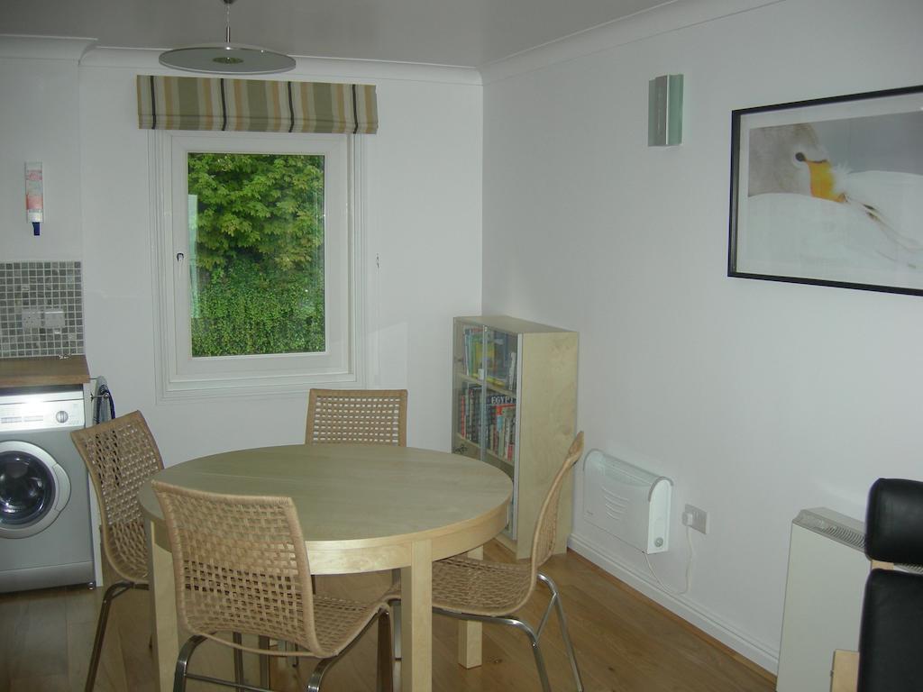 Beach View Apartment Ventnor Oda fotoğraf